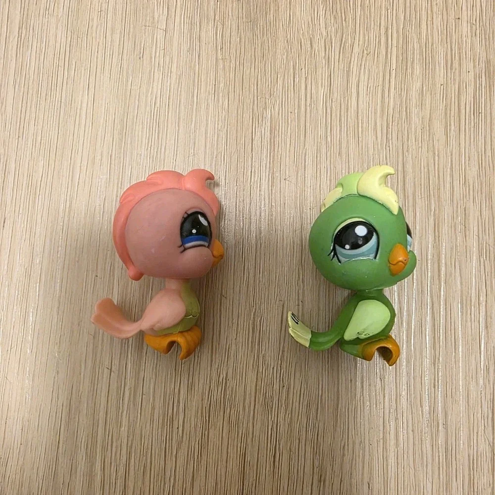 Littlest Pet‎ Shop Hasbro Pink & Green Cockatoos Bundle Of 2 #854 & #1369
